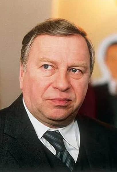 Jerzy Stuhr: biografia, najważniejsze role i sekrety życia wybitnego aktora